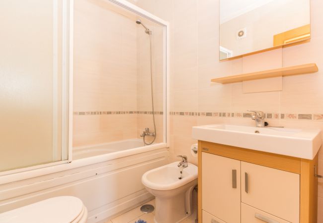 Casa em Manta Rota - Moradia com 4 quartos e piscina com WIFI a 300m da praia by AlgarveManta (5V4) Casa em Manta Rota - Moradia com 4 quartos e piscina com WIFI a 300m da praia by AlgarveManta (5V4)