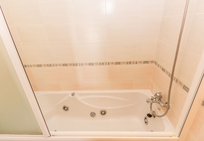 Casa em Manta Rota - Moradia com 4 quartos e piscina com WIFI a 300m da praia by AlgarveManta (5V4) Casa em Manta Rota - Moradia com 4 quartos e piscina com WIFI a 300m da praia by AlgarveManta (5V4)