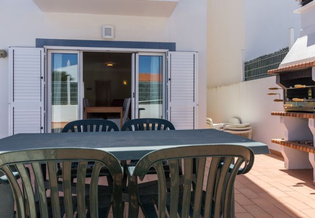 Casa em Manta Rota - Moradia com 4 quartos e piscina com WIFI a 300m da praia by AlgarveManta (5V4) Casa em Manta Rota - Moradia com 4 quartos e piscina com WIFI a 300m da praia by AlgarveManta (5V4)