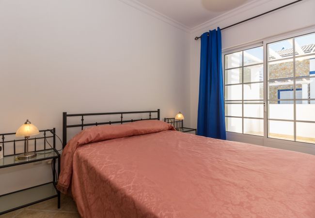 Condomínio em Manta Rota - Moradia de 4 quartos em condomínio com piscina by AlgarveManta (4V4) Condomínio em Manta Rota - Moradia de 4 quartos em condomínio com piscina by AlgarveManta (4V4)