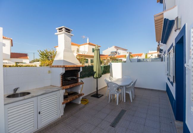 Condomínio em Manta Rota - Moradia de 4 quartos em condomínio com piscina by AlgarveManta (4V4) Condomínio em Manta Rota - Moradia de 4 quartos em condomínio com piscina by AlgarveManta (4V4)