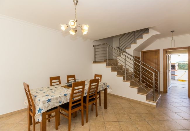 Condomínio em Manta Rota - Moradia de 4 quartos em condomínio com piscina by AlgarveManta (4V4) Condomínio em Manta Rota - Moradia de 4 quartos em condomínio com piscina by AlgarveManta (4V4)