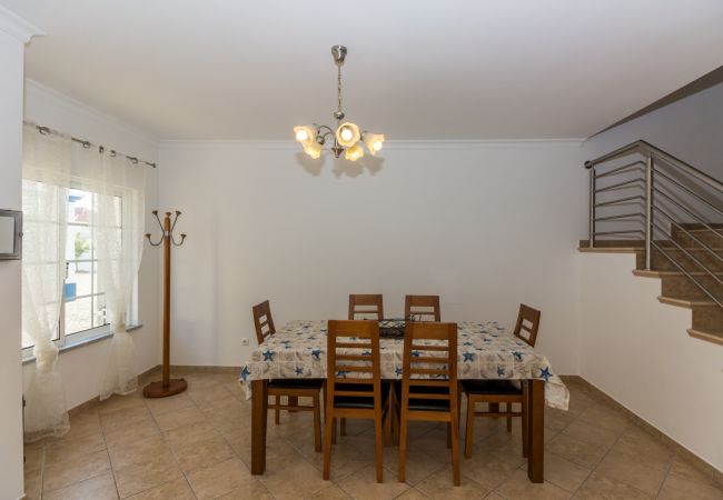 Condomínio em Manta Rota - Moradia de 4 quartos em condomínio com piscina by AlgarveManta (4V4) Condomínio em Manta Rota - Moradia de 4 quartos em condomínio com piscina by AlgarveManta (4V4)