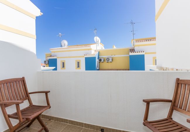 Condomínio em Manta Rota - 14V4