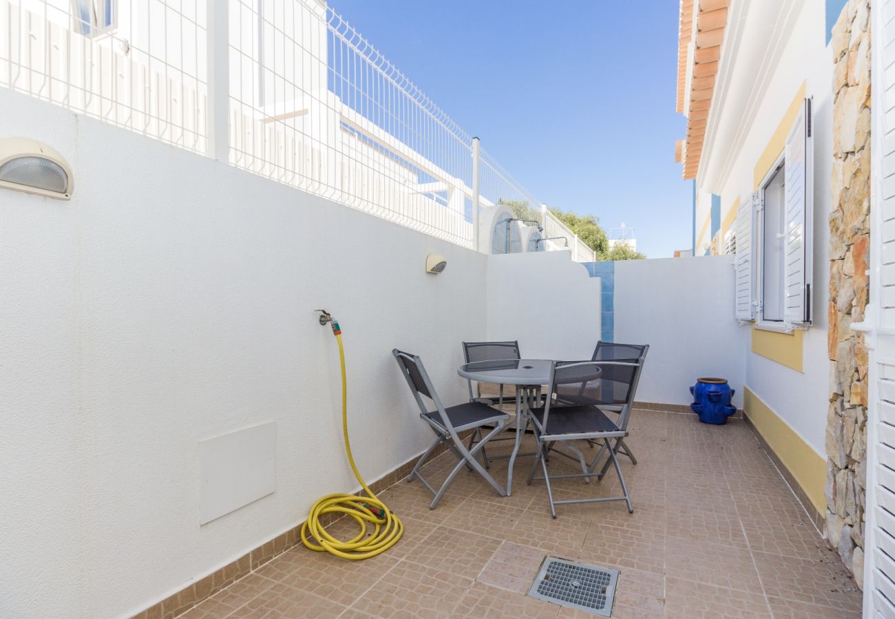 Condomínio em Manta Rota - 14V4