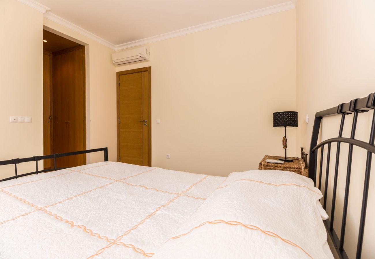 Casa geminada em Manta Rota - Moradia Com 4 quartos e pátio by AlgarveManta (10V4)