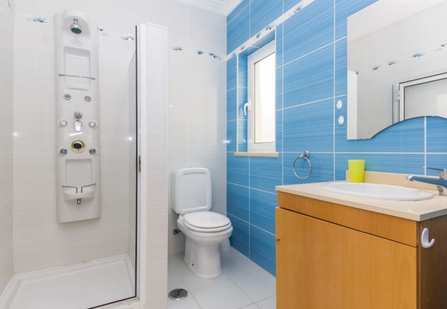 Condomínio em Manta Rota - Moradia de 4 quartos em condomínio com piscina by AlgarveManta (16V4) Condomínio em Manta Rota - Moradia de 4 quartos em condomínio com piscina by AlgarveManta (16V4)