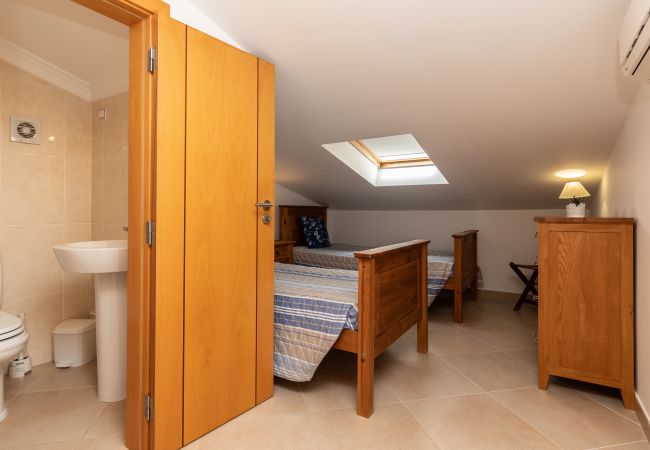 Condomínio em Manta Rota - Moradia de 4 quartos em condomínio com piscina by AlgarveManta (16V4) Condomínio em Manta Rota - Moradia de 4 quartos em condomínio com piscina by AlgarveManta (16V4)