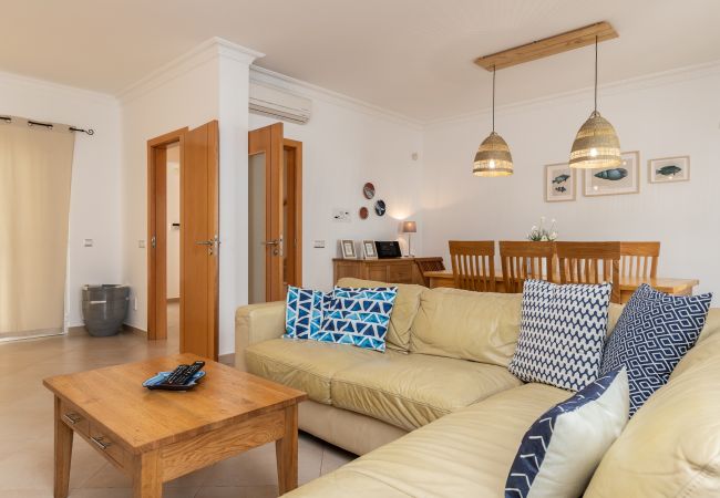 Condomínio em Manta Rota - Moradia de 4 quartos em condomínio com piscina by AlgarveManta (16V4) Condomínio em Manta Rota - Moradia de 4 quartos em condomínio com piscina by AlgarveManta (16V4)