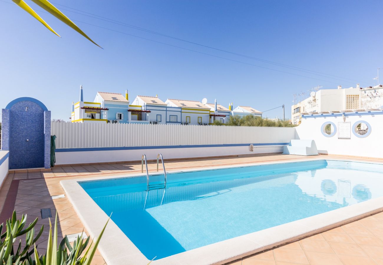 Condomínio em Manta Rota - Moradia de 4 quartos em condominio com piscina by AlgarveManta (17V4)