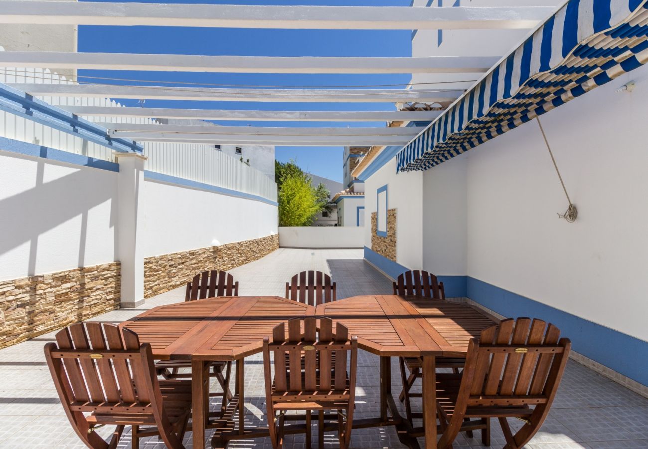 Condomínio em Manta Rota - Moradia de 4 quartos em condominio com piscina by AlgarveManta (17V4)