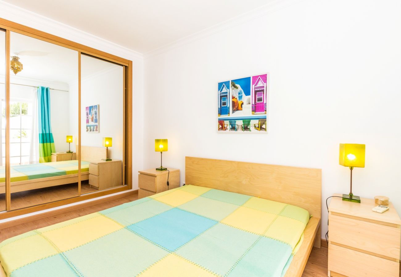 Condomínio em Manta Rota - Moradia de 4 quartos em condominio com piscina by AlgarveManta (17V4)