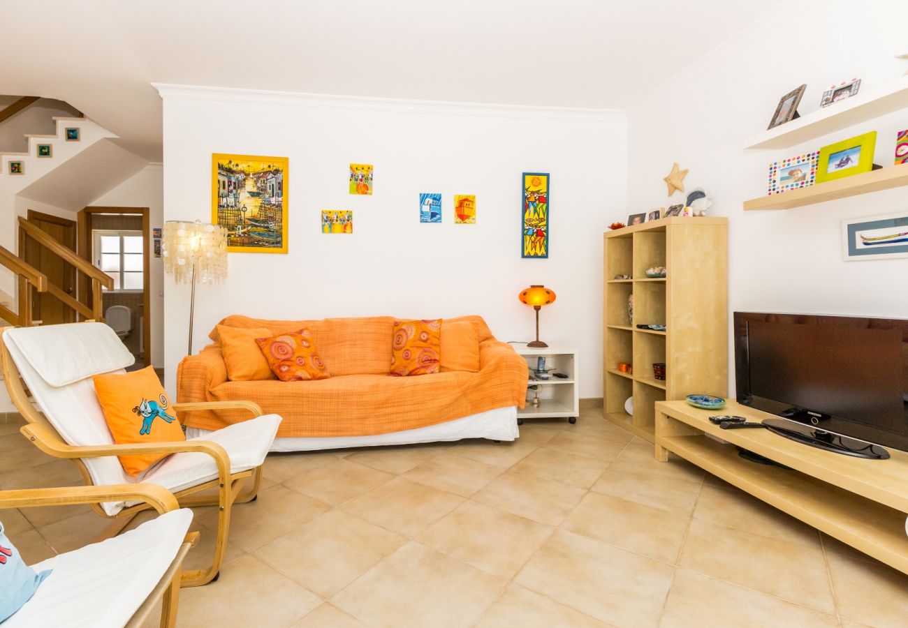 Condomínio em Manta Rota - Moradia de 4 quartos em condominio com piscina by AlgarveManta (17V4)