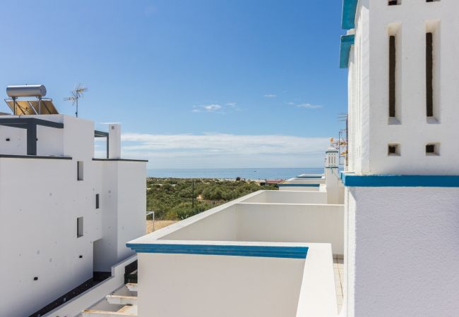 Casa em Manta Rota - Moradia a 50m da praia com piscina privada e WIFI by AlgarveManta (42V3) Casa em Manta Rota - Moradia a 50m da praia com piscina privada e WIFI by AlgarveManta (42V3)