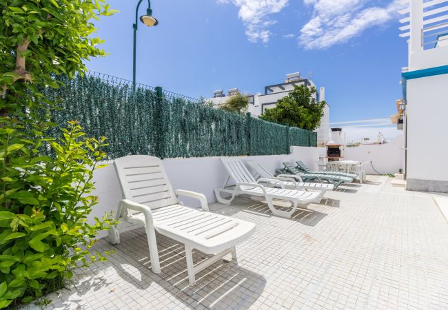Casa em Manta Rota - Moradia a 50m da praia com piscina privada e WIFI by AlgarveManta (42V3) Casa em Manta Rota - Moradia a 50m da praia com piscina privada e WIFI by AlgarveManta (42V3)