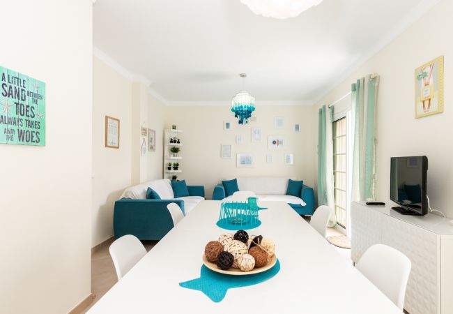 Casa geminada em Manta Rota - Moradia moderna a 6 minutos da praia by AlgarveManta (34V3) Casa geminada em Manta Rota - Moradia moderna a 6 minutos da praia by AlgarveManta (34V3)