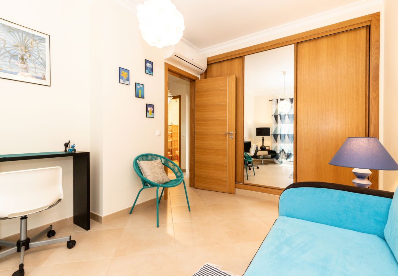 Casa geminada em Manta Rota - Moradia moderna a 6 minutos da praia by AlgarveManta (34V3)