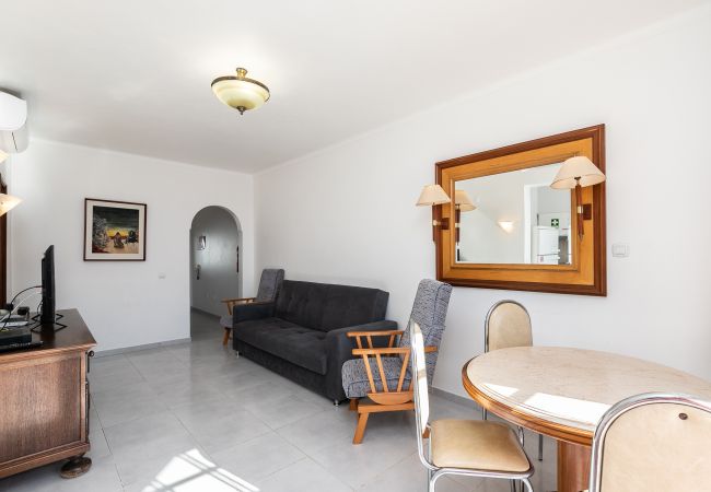 Apartamento em Manta Rota - Apartamento T1 50 m da praia e Wi-Fi by AlgarveManta (5T1) Apartamento em Manta Rota - Apartamento T1 50 m da praia e Wi-Fi by AlgarveManta (5T1)