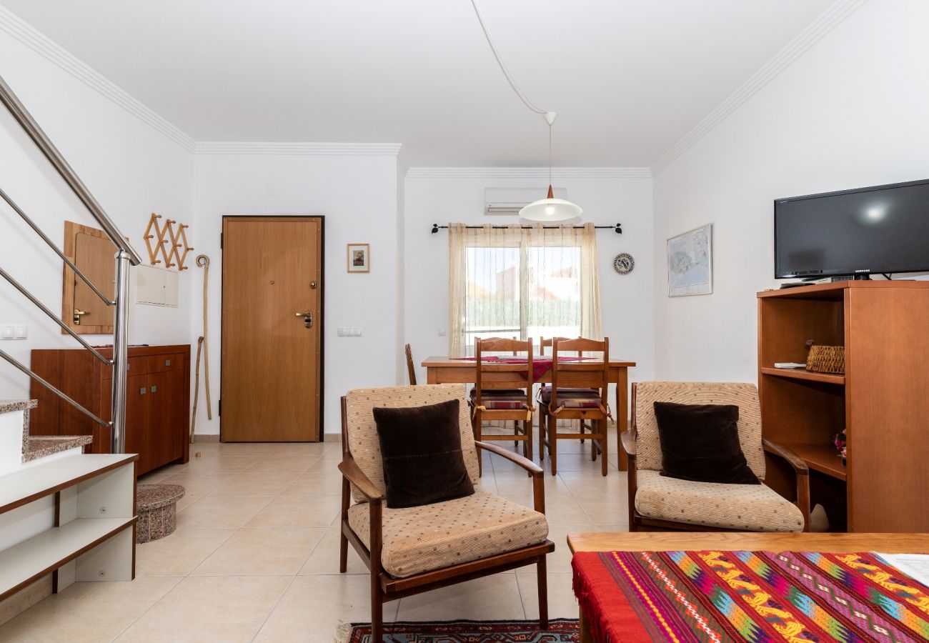 Casa geminada em Manta Rota - 17V2