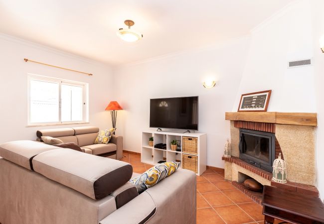 Casa em Manta Rota - Moradia com pisicna privada by AlgarveManta (7v4) Casa em Manta Rota - Moradia com pisicna privada by AlgarveManta (7v4)