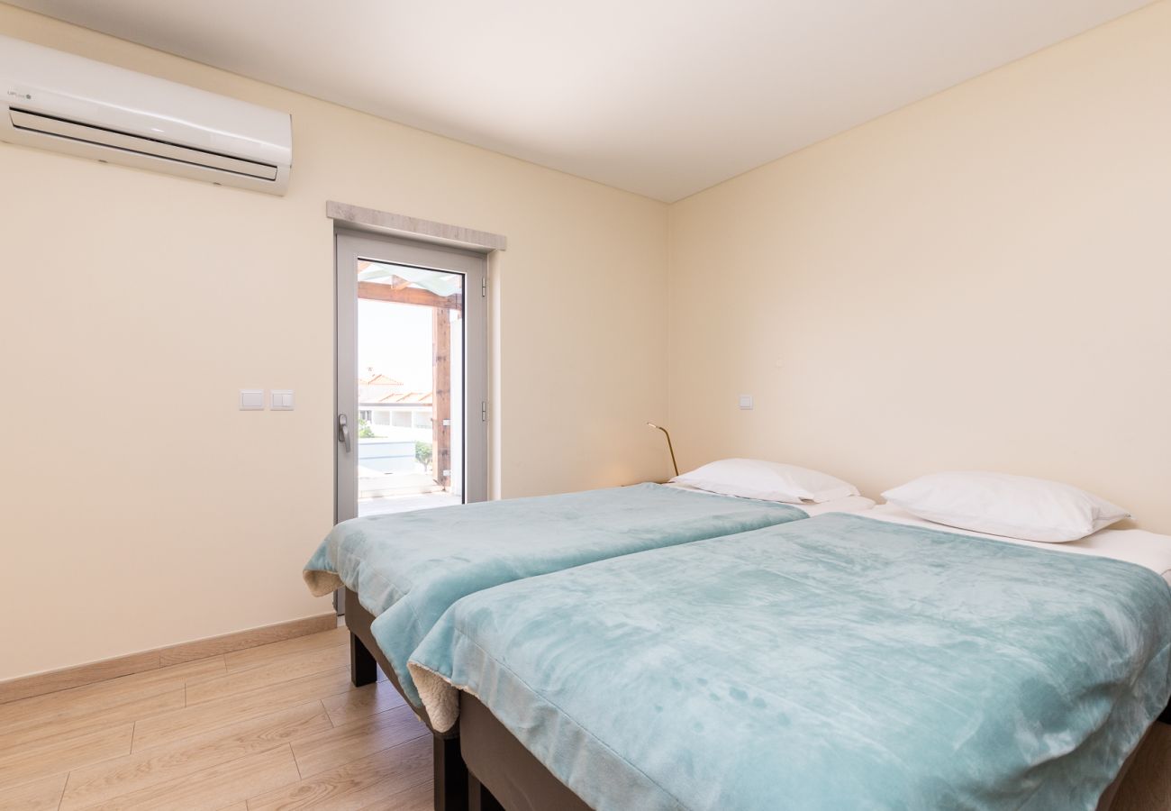Apartamento em Manta Rota -  Apartamento em condomínio com piscina a 700m da praia by AlgarveManta (1T3)