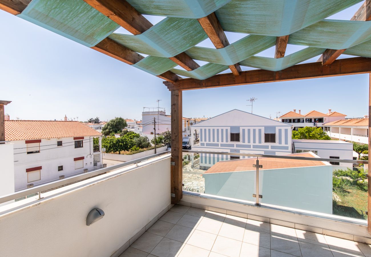 Apartamento em Manta Rota -  Apartamento em condomínio com piscina a 700m da praia by AlgarveManta (1T3)