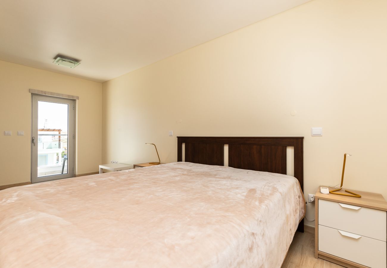Apartamento em Manta Rota -  Apartamento em condomínio com piscina a 700m da praia by AlgarveManta (1T3)