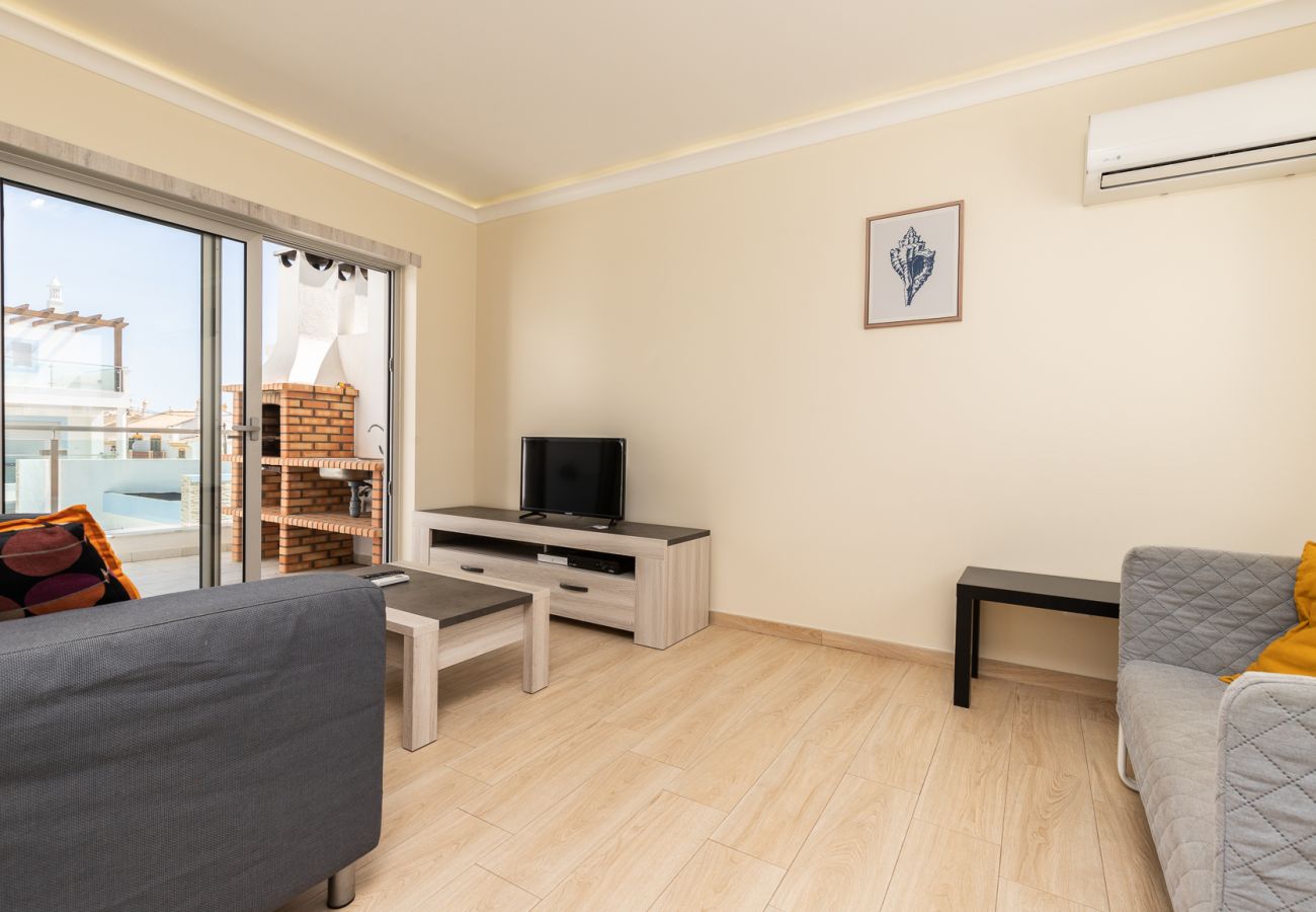 Apartamento em Manta Rota -  Apartamento em condomínio com piscina a 700m da praia by AlgarveManta (1T3)