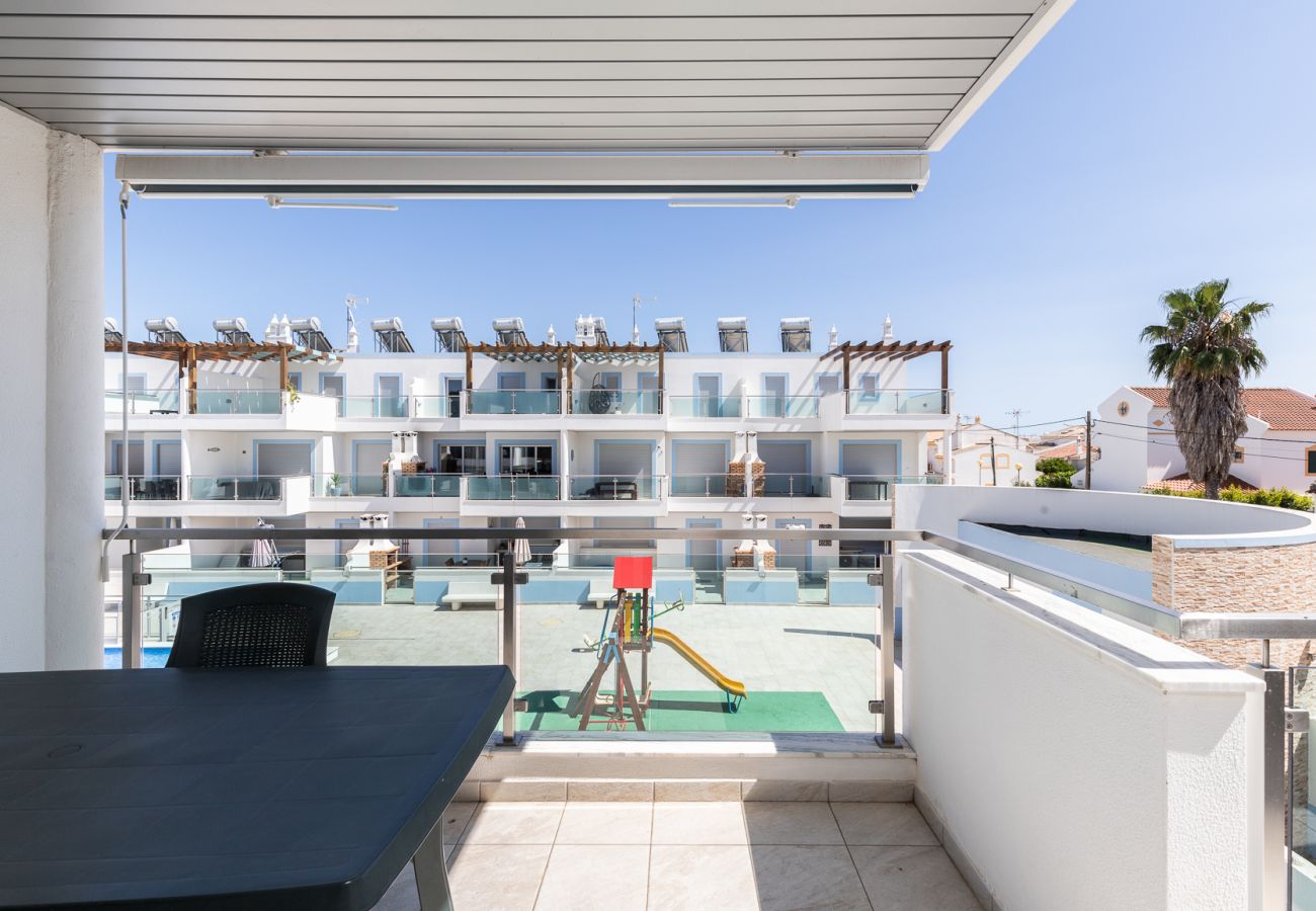 Apartamento em Manta Rota -  Apartamento em condomínio com piscina a 700m da praia by AlgarveManta (1T3)