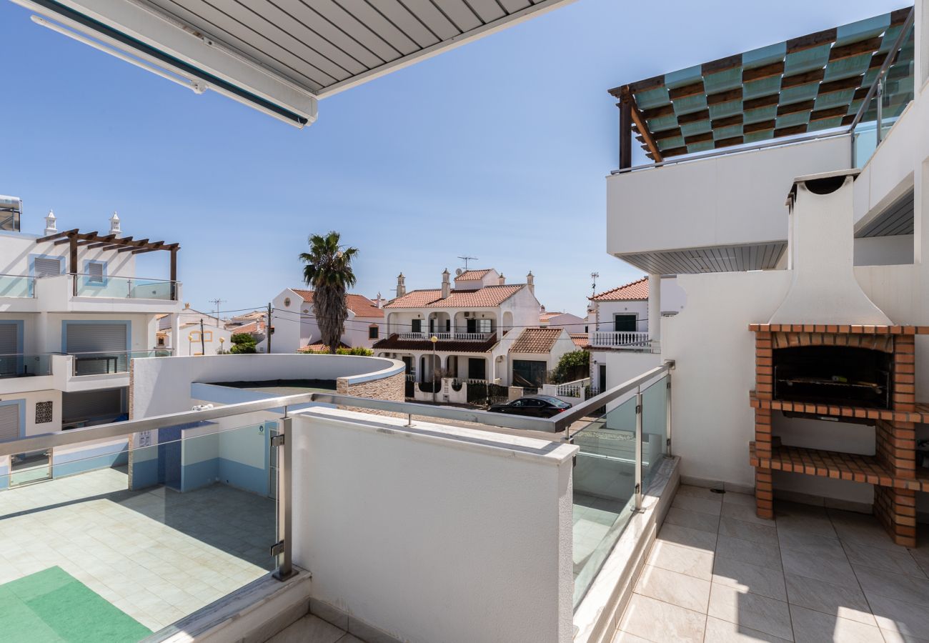 Apartamento em Manta Rota -  Apartamento em condomínio com piscina a 700m da praia by AlgarveManta (1T3)