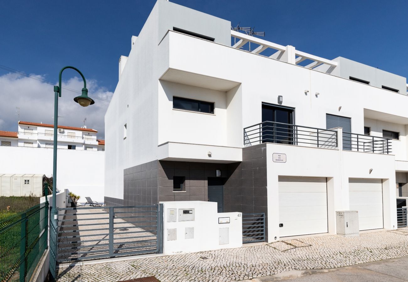 Casa em Vila Nova de Cacela - Moradia V4 com Piscina Privada em Vila Nova de Cacela by AlgarveManta (3V4)