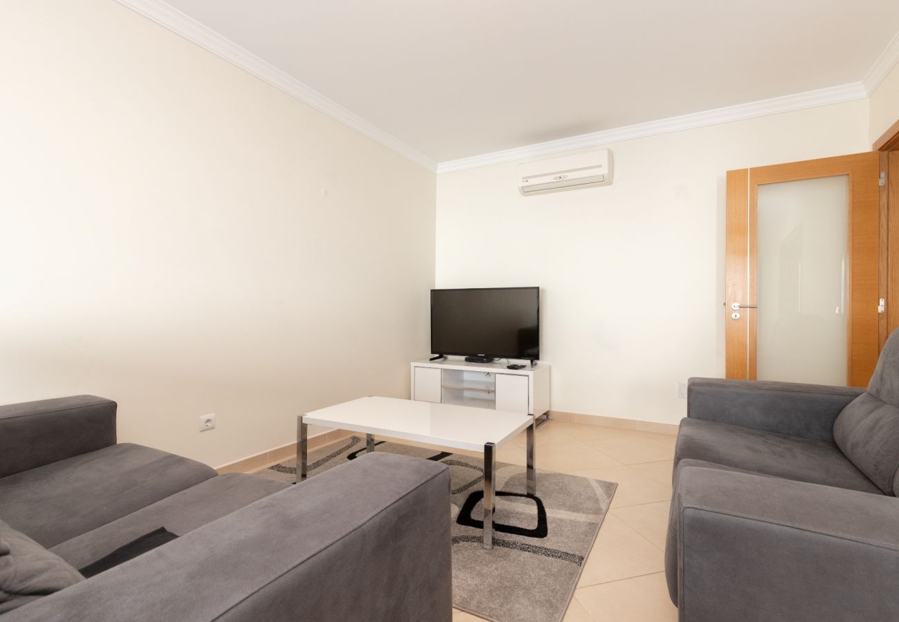 Casa em Vila Nova de Cacela - Moradia V4 com Piscina Privada em Vila Nova de Cacela by AlgarveManta (3V4)
