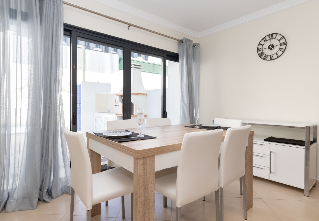 Casa em Vila Nova de Cacela - Moradia V4 com Piscina Privada em Vila Nova de Cacela by AlgarveManta (3V4)