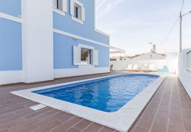 Casa em Manta Rota - Moradia com WIFI e piscina Privada by AlgarveManta