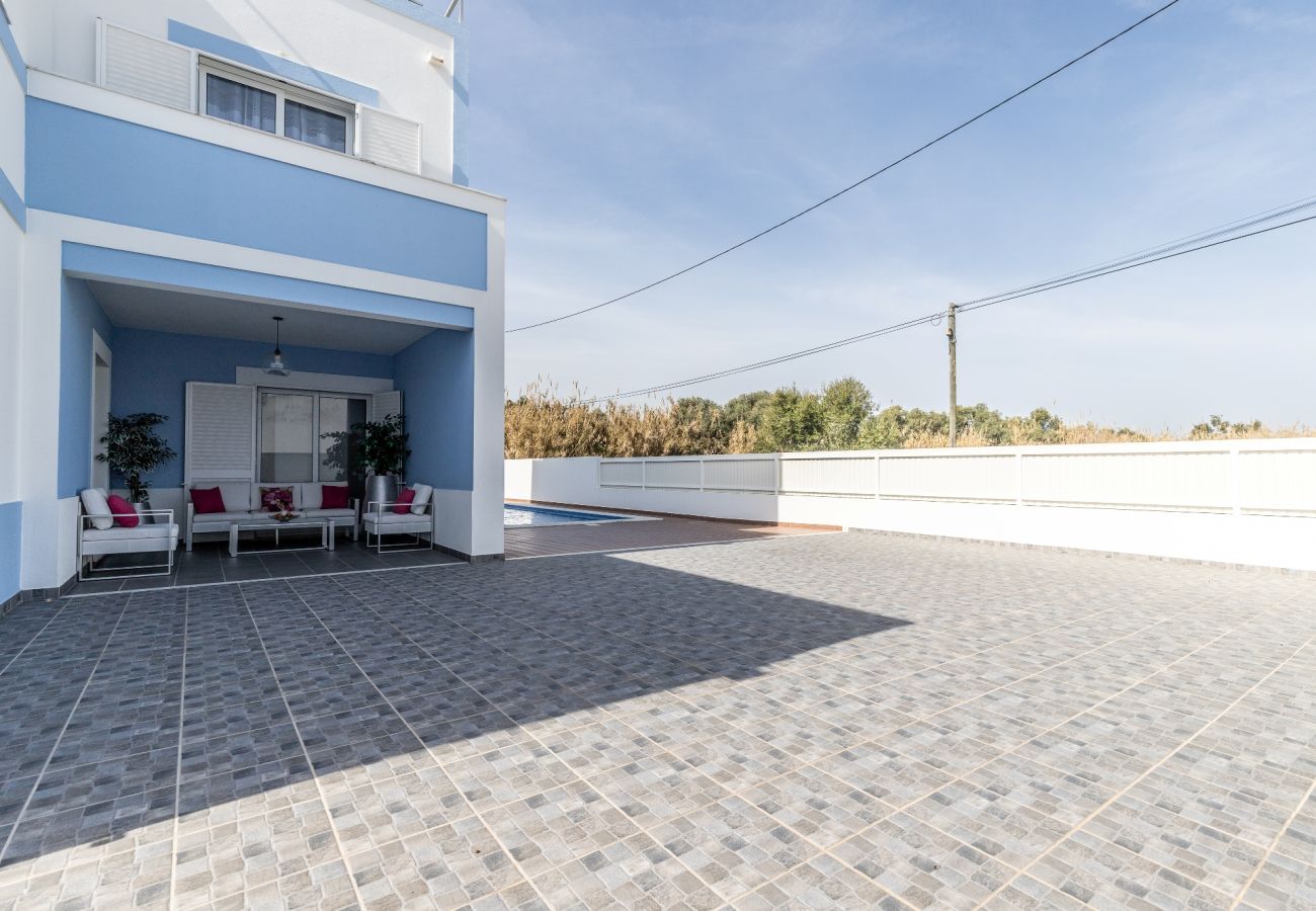 Casa em Manta Rota - Moradia com WIFI e piscina Privada by AlgarveManta (1V6)