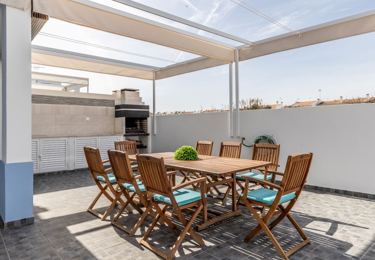 Casa em Manta Rota - Moradia com WIFI e piscina Privada by AlgarveManta (1V6)