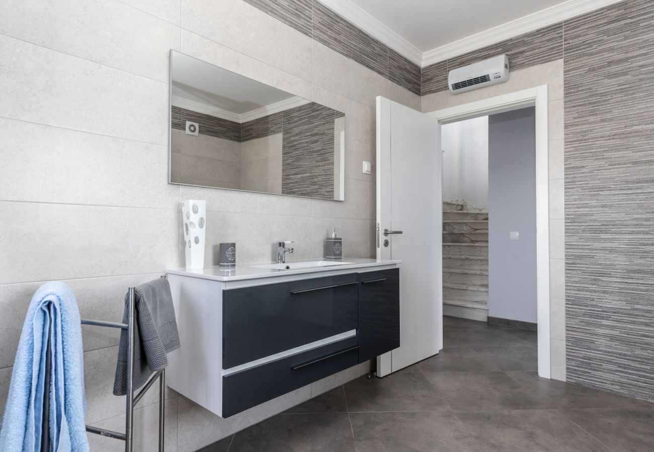 Casa em Manta Rota - Moradia com WIFI e piscina Privada by AlgarveManta (1V6)