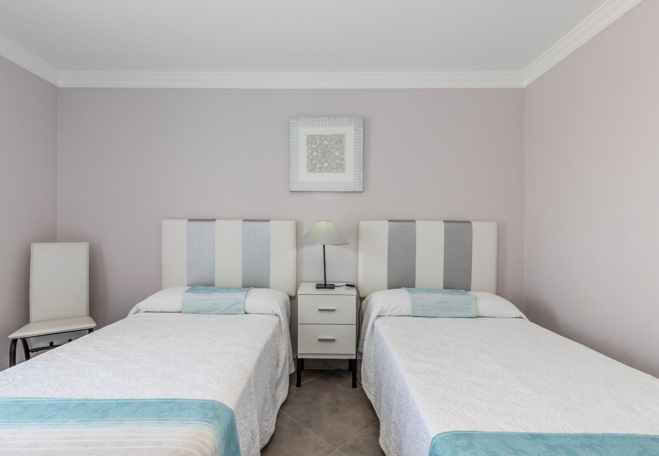 Casa em Manta Rota - Moradia com WIFI e piscina Privada by AlgarveManta (1V6)