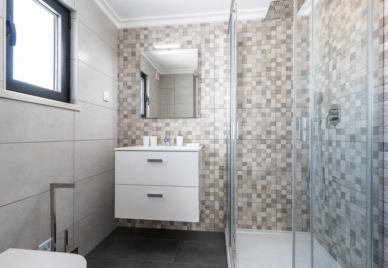 Casa geminada em Manta Rota - Moradia 4 quartos com piscina em condomínio by AlgarveManta (6V4)