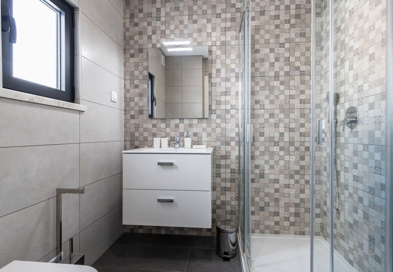 Casa geminada em Manta Rota - Moradia 4 quartos com piscina em condomínio by AlgarveManta (6V4)