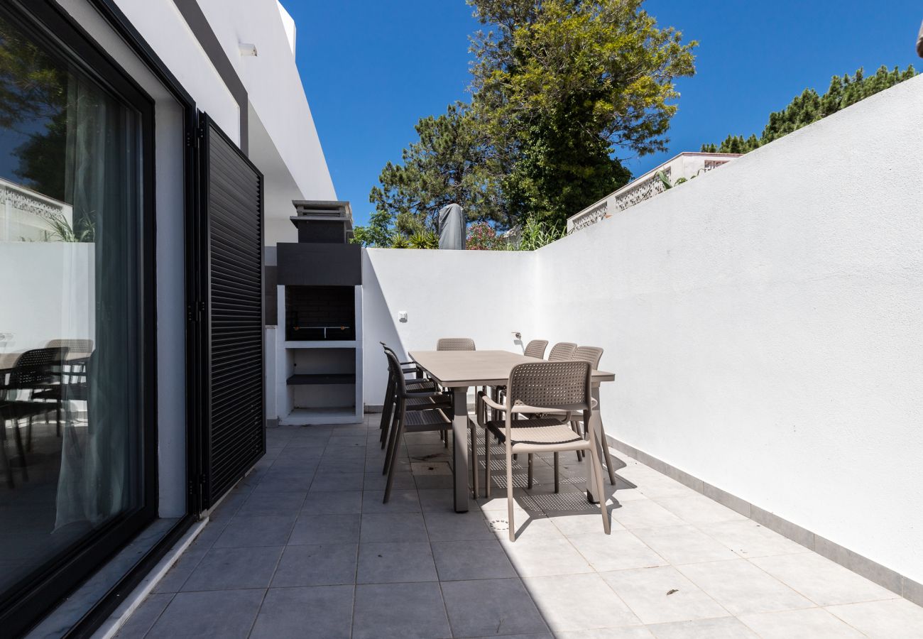 Casa geminada em Manta Rota - Moradia 4 quartos com piscina em condomínio by AlgarveManta (6V4)