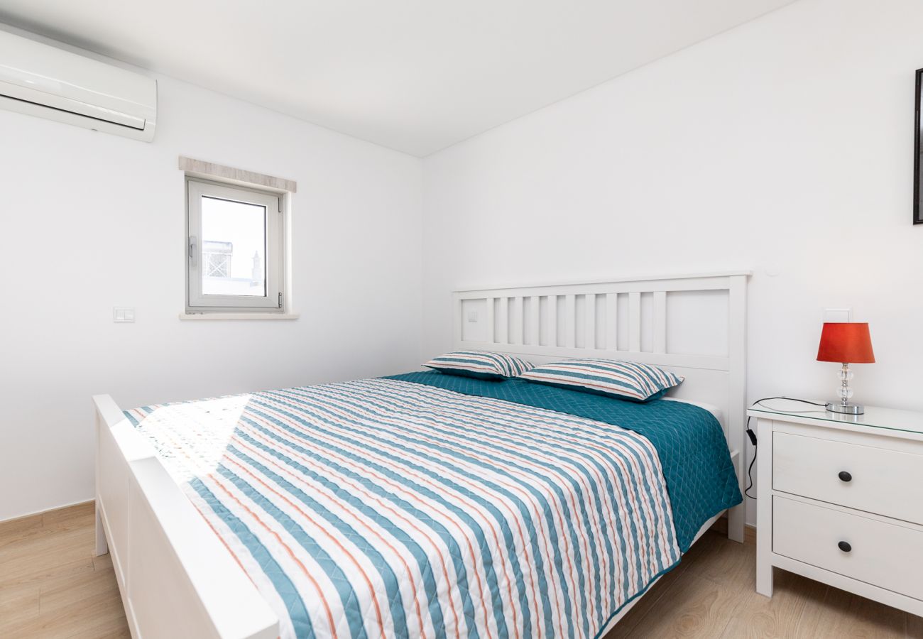 Apartamento em Manta Rota -  Apartamento em condomínio com piscina a 700m da praia by AlgarveManta (7T3)