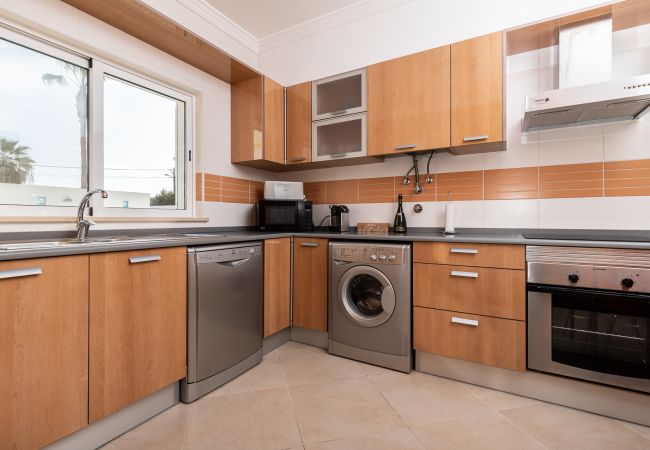 Condomínio em Manta Rota - Moradia  em condomínio com piscina e WIFI by AlgarveManta (8V4) Condomínio em Manta Rota - Moradia  em condomínio com piscina e WIFI by AlgarveManta (8V4)