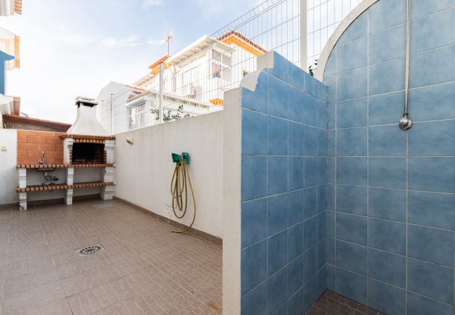 Condomínio em Manta Rota - Moradia  em condomínio com piscina e WIFI by AlgarveManta (8V4) Condomínio em Manta Rota - Moradia  em condomínio com piscina e WIFI by AlgarveManta (8V4)