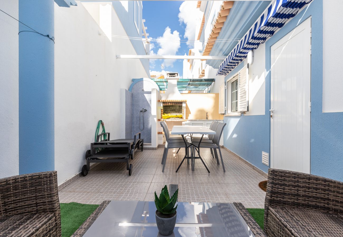 Casa geminada em Manta Rota - Moradia de 4 quartos em Condominio com piscina by AlgarveManta (9V4)