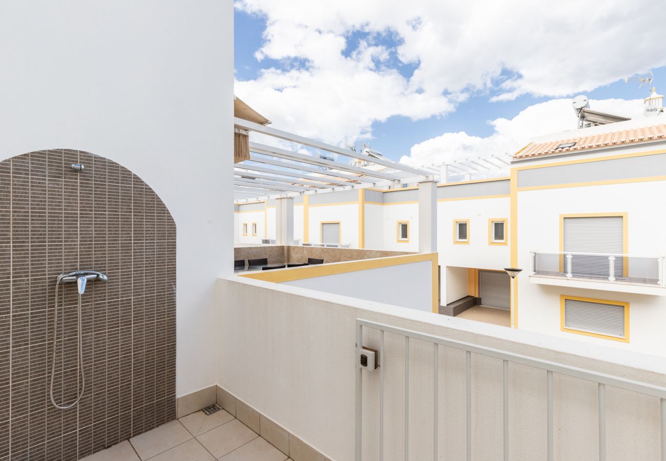 Apartamento em Manta Rota - Apartamento em condomínio com piscina a 50m da praia by AlgarveManta (6T2)