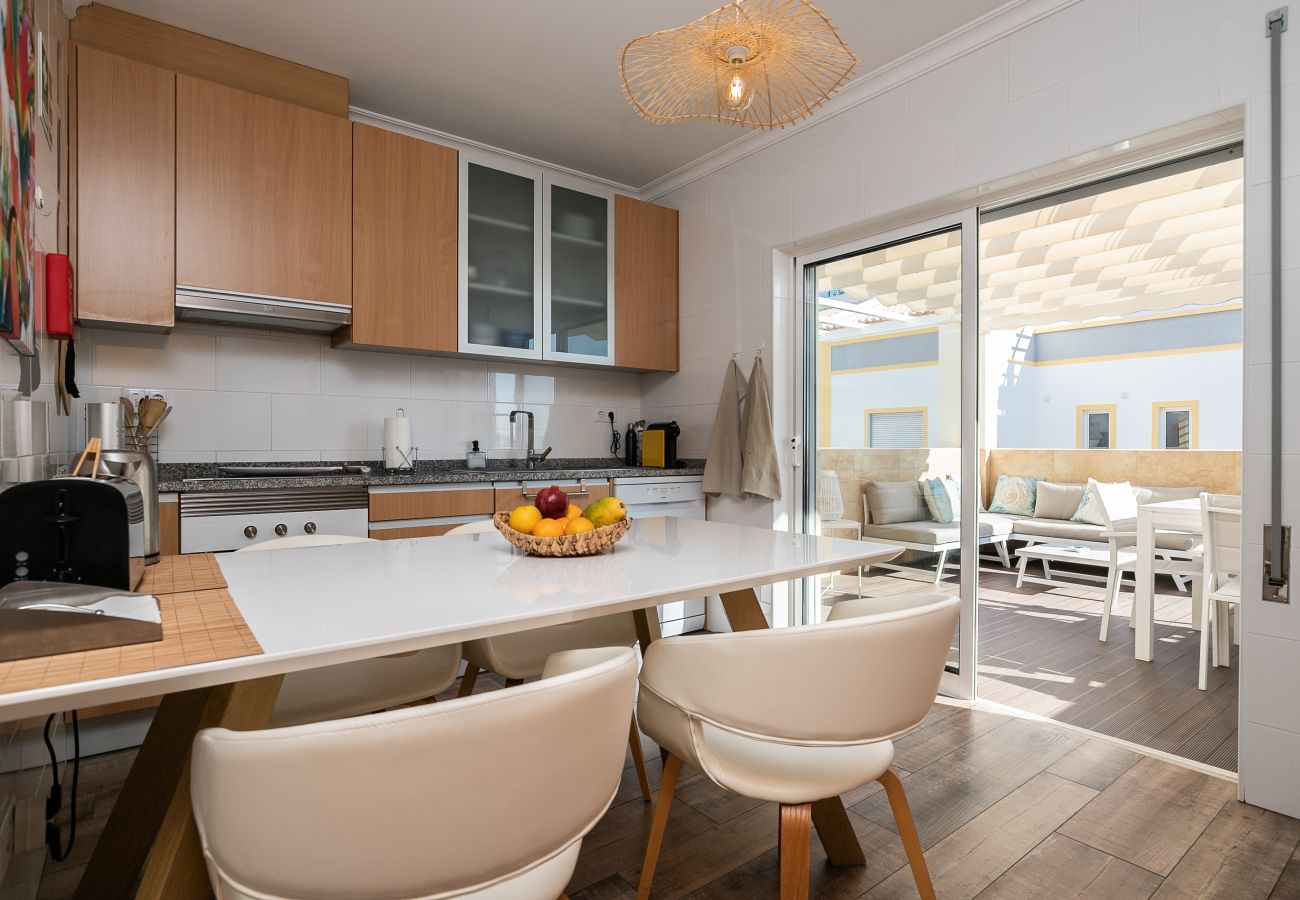 Apartamento em Manta Rota - Apartamento em condomínio com piscina a 50m da praia by AlgarveManta (6T2)