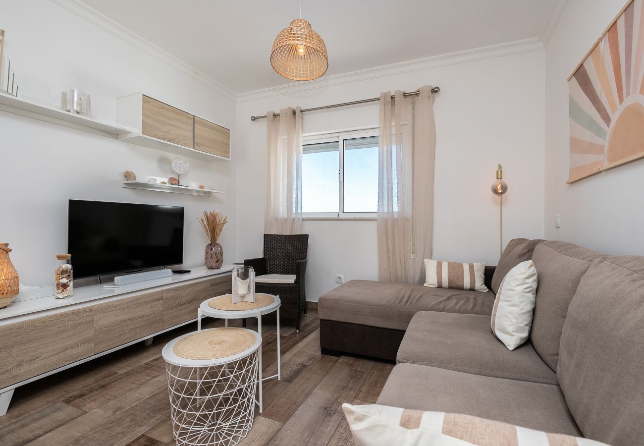 Apartamento em Manta Rota - Apartamento em condomínio com piscina a 50m da praia by AlgarveManta (6T2)