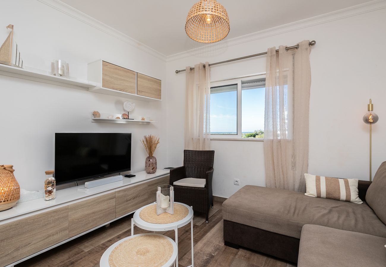 Apartamento em Manta Rota - Apartamento em condomínio com piscina a 50m da praia by AlgarveManta (6T2)