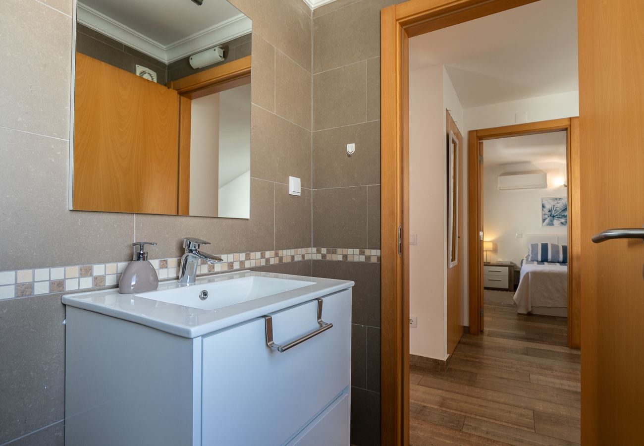 Apartamento em Manta Rota - Apartamento em condomínio com piscina a 50m da praia by AlgarveManta (6T2)